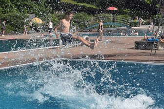 Erlebnisbad Mulda: Saison startet am 1. Juni mit einer Überraschung - Das Erlebnisbad Mulda – hier ein Archivbild – öffnet am 1. Juni wieder seine Pforten.
