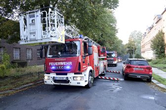 Erneut Feuer an Chemnitzer Bahnstrecke - Feuerwehreinsatz am Dienstagmorgen in Chemnitz-Ebersdorf.