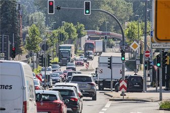 Erneut Geflüchtete an B 174 aufgegriffen – Fahnder schnappen mutmaßlichen Schleuser - Viermal wurden in den vergangenen Wochen Geflüchtete an der Zschopauer Straße aufgegriffen.