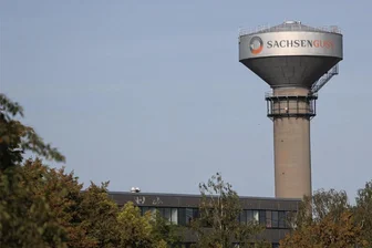 Erneut Großalarm in Chemnitz wegen Havarie in Gießerei - Die Gießerei Sachsenguss in Wittgensdorf ist die letzte Großgießerei in Chemnitz. Am Montagmorgen gab es in dem Unternehmen einen Großeinsatz von Feuerwehr und Rettungsdienst, nachdem Säure ausgetreten war.