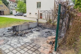 Erneut Mülltonnen in Brand geraten -