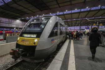 Erneut Probleme mit der Bahnverbindung Chemnitz-Leipzig - Erneut gibt es Probleme auf der Bahnstrecke nach Chemnitz, teilweise verkehrt nur ein einziger Triebwagen.