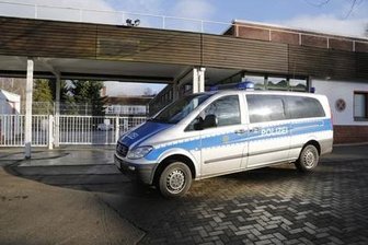 Erneut protestieren Hunderte gegen Flüchtlingsheim in Einsiedel -