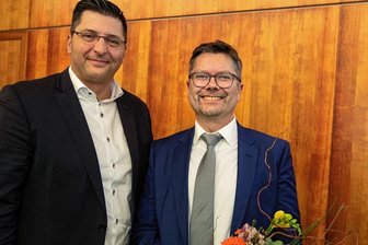 Erneut Vize-Landrat fürs Vogtland gesucht: Amt verlängert Bewerbungsphase - Außer Spesen nichts gewesen: Falk Gruber (rechts) war schon als Vize für Landrat Thomas Hennig (links) gewählt. Doch noch vor Amtsantritt erklärte Gruber überraschend seinen Verzicht.