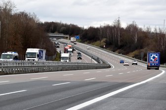 Erneute Fahrbahn-Sperrungen auf der A4 bei Frankenberg - Auf der A 4 nahe Frankenberg werden weitere Entwässerungsarbeiten durchgeführt.