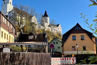 Erneute Sperrungen im Zentrum von Schwarzenberg: Breitbandausbau in der Altstadt wird fortgesetzt - Ab Dienstag wird die Schwarzenberger Vorstadt aus Richtung Hammerweg gesperrt, um den Breitbandausbau zu vollenden.