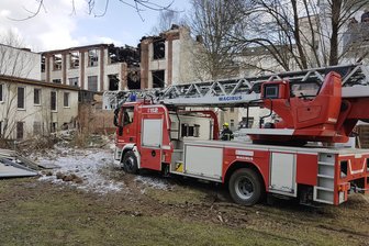 Erneuter Einsatz: Glutnest in alter Spielwarenfabrik gelöscht -
