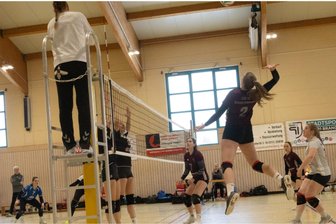 Erneuter Rückschlag für Aufsteiger: Brander Volleyballerinnen in Leipzig chancenlos - Die SSV-Volleyballerinnen um Lisa Grimmer, hier in einem früheren Spiel, konnten in Leipzig nicht punkten.