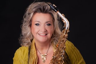Eröffnung mit dem Anja Bachmann-Quartett: Museum Oederan startet neue Ausstellung zur Textilindustrie - Die vielseitige Musikerin Anja Bachmann wird zur Ausstellungseröffnung in Oederan spielen.
