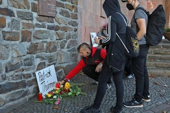 Erschlagen von Neonazis: Mehr als 100 Jugendliche gedenken Patrick Thürmer - Am Freitag wurde in Hohenstein-Ernstthal des von Neonazis ermordeten Patrick Thürmer gedacht - und mit ihm aller Opfer rechter Gewalt.