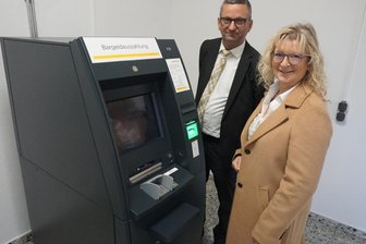 Ersehnter Geldautomat in Betrieb - 