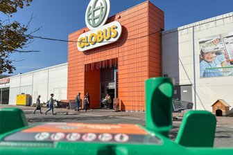 „Erst der Kaufhof und jetzt das“: So reagieren Mitarbeiter und Kunden auf das Globus-Aus im Chemnitzer Neefepark - Schocknachricht am Donnerstag: Globus will sich aus dem Neefepark zurückziehen. Kunden und Mitarbeiter sind von der Entscheidung enttäuscht.
