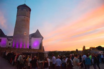 „Erstaunlich und beeindruckend“: Lob für Arbeit von Kulturteam auf Schloss Voigtsberg - Zum umfangreichen Angebot der Oelsnitzer Kultur GmbH gehörte im Juni die Show The Magic of Queen Classic.