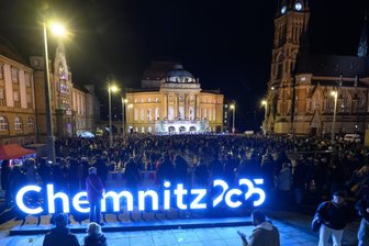 Erste Bilanz der Kulturhauptstadt: Schub für Chemnitz, Reserven im Umland - Mehr als 2000 Veranstaltungen lockten unter dem Motto „C the Unseen“ schätzungsweise zwei Millionen Besucher in die Stadt — Einheimische und Gäste.