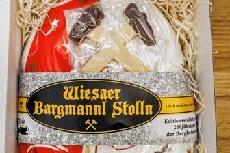 Erste Brüderschaft mit eigenem Stollen - Schick verpackt macht die Kreation schon was her.