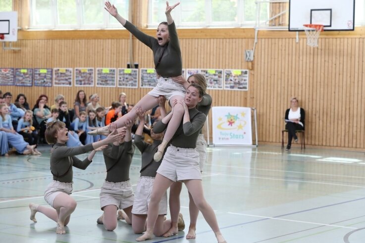 Erste Erfolge nach langer Pause - Die erwachsenen Tänzerinnen aus Frankenberg überzeugten ebenfalls und gewannen mit ihrem Programm "Der Berg ruft". 