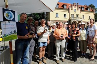 Erste Schritte auf Pilgerweg - Eine Wandergruppe hatte am Sonntag erstmals die Route Lichtentanne-Neumark ausprobiert.