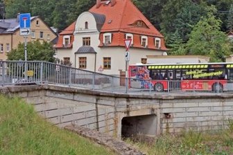 Erste Straßensperrung an Schmutzlerbrücke - Die Schmutzlerbrücke im Mülsener Ortsteil Ortmannsdorf