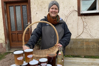 Mandy Schöne veranstaltet auf ihrem Vierseithofen am Auensteig am Sonntag einen Tauschmarkt. Was das ist und wie das funktioniert, hat sie der "Freien Presse" erzählt.