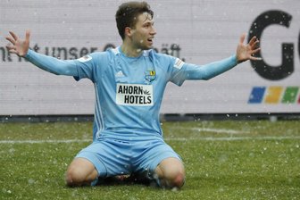 Erster Sieg für Chemnitzer FC seit Oktober: 1:0 gegen Jena - Torschütze Tom Baumgart nach seinem Siegtreffer.