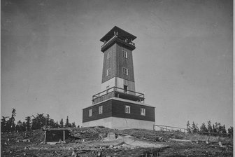 Erster Turmbau auf Kapellenberg hat Jubiläum - Der 1931 eingeweihte Kapellenberg-Turm .