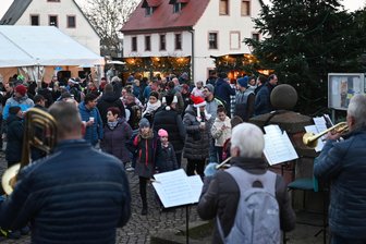 Erstes Adventswochenende: Besinnliche Stunden zwischen Lunzenau und Rochlitzer Berg - Am 30. November gibt es in Wechselburg den Weihnachtsmarkt der Vereine. Geboten werden Musik und Bühnenprogramm.