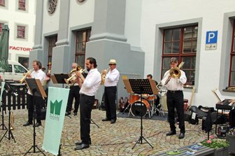 Erstes Erlebnis-Shopping in Freiberg punktet mit Musikeinlagen - Mitglieder der Mittelsächsischen Philharmonie spielten zum Erlebnis-Shopping an verschiedenen Punkten der Stadt.