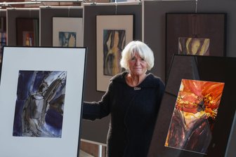 Erstmals Kunstausstellung im „Gebetsreaktor“ Hohenstein-Ernstthal - Die erste Kunstausstellung in der Kirche St. Pius X. gestaltet Isolde Roßner.
