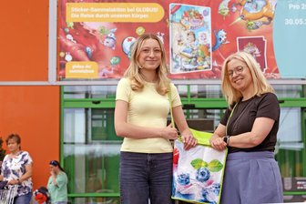 Erstmals „Stille Stunde“ im Zwickauer Globus: Wie Einkaufen ohne laute Musik und grelles Licht bei Kunden ankam - Melinda Ebell (links) und ihre Mutter Ulrike Mibs waren zur „Stillen Stunde“ im Zwickauer Globus-Markt einkaufen.