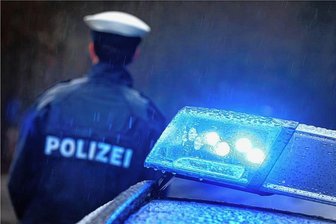 Ertappter Einbrecher will sich angeblich im Gewächshauszelt vor Schneefall schützen - Weil die Gärtnerin die Geschichte des Westsachsen nicht glaubte, alarmierte sie die Polizei. 