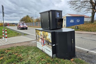 Erwischt: Der neue Superblitzer steht jetzt in Frankenberg - Der Superblitzer des Landkreises steht jetzt in Frankenberg.