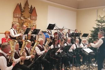 „Erz-Böhmische Blasmusik“ spielt im Amtsgerichtssaal auf - Das Ensemble „Erz-Böhmische Blasmusik“ kommt nach Königswalde.