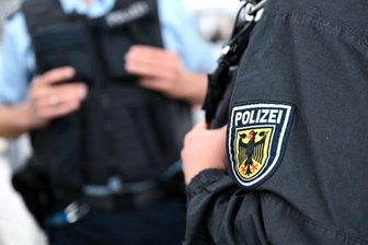 Erzgebirge: Albaner nach Tschechien zurückgeschoben - Ein Albaner ist nach Tschechien zurückgeschoben worden.