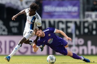Erzgebirge Aue bezwingt den Hamburger SV mit 3:0 - 