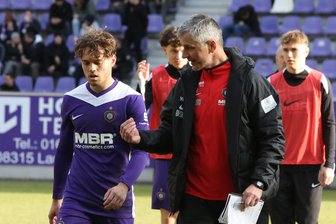 Erzgebirge Aue: Das sagen Fans nach dem torlosen Heimdebüt von Jens Härtel - Jens Härtel – hier mit Mika Clausen – bei seinem Heimdebüt im Erzgebirgsstadion.