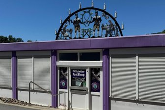 Erzgebirge Aue: Fanshop der Veilchen stellt sich im Online-Portal zeitgemäß auf - Der Online-Auftritt vom Fanshop des FC Erzgebirge Aue hat sich neu aufgestellt.