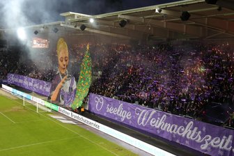 Erzgebirge Aue feiert mit seinen Fans Mettenschicht: Das alles ist geplant - Auch 2023 überraschte die aktive Fanszene mit einer Weihnachtschoreo.