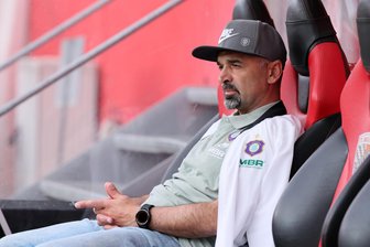 Erzgebirge Aue gegen Aufstiegskandidat Duisburg: Sammelt Shubitidze weitere Argumente? - Unter Trainer Khvicha Shubitidze blieb der FC Erzgebirge zuletzt in fünf Pflichtspielen ungeschlagen.