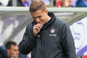 Erzgebirge Aue: Nach 1:4-Pleite muss Trainer Shpilevski gehen - Acht Pflichtspiele, kein Sieg: Nach nicht einmal drei Monaten packt Aleksey Shpilevski schon wieder seine Koffer in Aue - die erste Trainerentlassung der Saison im deutschen Profifußball.