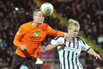 Erzgebirge Aue spielt 2:2 in Aalen - 