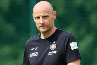 Erzgebirge-Aue-Sportchef Matthias Heidrich: "Sind gut beraten, die Liga ernstzunehmen" - Sportchef Matthias Heidrich baut an einer Basis, um spätestens 2024/25 richtig anzugreifen.