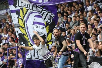 Erzgebirge Aue startet Spendenaufruf: So kämpfen die Fans für ihr Erzgebirgsstadion - Nicht nur bei Spielen, sondern auch jetzt wollen die Fans zusammenhalten.