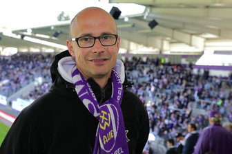 Erzgebirge Aue sucht beste Elf aller Zeiten: Was sind die Favoriten der Veilchen-Fans? - Dirk Soukup aus Bernsbach hat noch nicht abgestimmt, hat aber einige Favoriten.