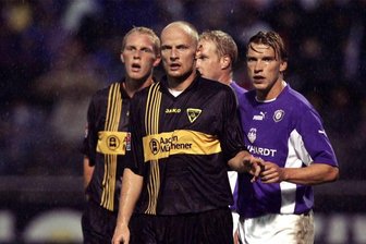 Erzgebirge Aue trifft auf Alemannia Aachen: „Sie werden uns nicht an die Wand spielen“ - Eine besondere Rückkehr: FCE-Sportchef Matthias Heidrich (zweiter von links) kickte einst für Alemannia Aachen.