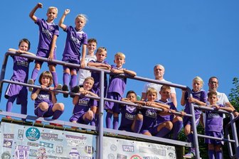 Erzgebirge Aue: Veilchen laden Nachwuchskicker zu offenem Sichtungsturnier ein - Ein offenes Sichtungsturnier für Nachwuchsfußballer findet Ende Februar bei den Veilchen statt.