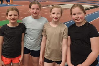 Erzgebirge Aue: Veilchen-Quartett setzt zum Sprung in den Landeskader an - Die Auerinnen Wiebke Ullmann, Frida Roth, Juna Tenelsen und Klara Liedtke (v. l.) peilen den Landeskader Sachsen an.