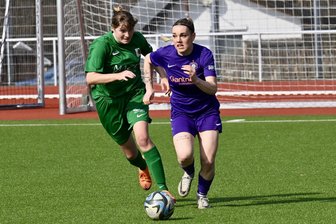Erzgebirge Aue: Veilchen schreiben ihre Miniserie fort - Mathilde Balsing (r.) und die Veilchen haben die BSG Chemie Leipzig mit 1:0 besiegt.