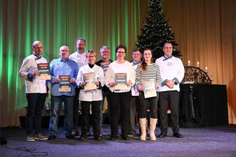 Erzgebirge: Aus diesen zehn Bäckereien kommt der beste Butterstollen - Zehn Bäckereien aus dem Erzgebirge erhielten für ihren Stollen die Goldprämierung.
