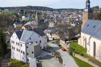 Erzgebirge: Bandonionkonzert in Geyers historischem Lotterhof - Ein Konzert erklingt am Sonntag in Geyers historischem Lotterhof (links).