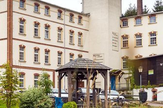 Erzgebirge: Besonderer Hutzennachmittag in Böttcherfabrik - Außenansicht des Ausstellungszentrums Böttcherfabrik im Marienberger Ortsteil Pobershau.